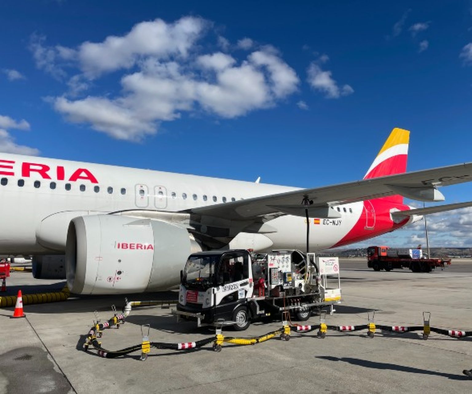 Iberia opera en colaboración con Repsol sus primeros vuelos de larga distancia con biocombustible español